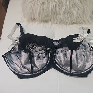 Cacique Black Lace Over White Satin, Underwire Bra 44 DD.